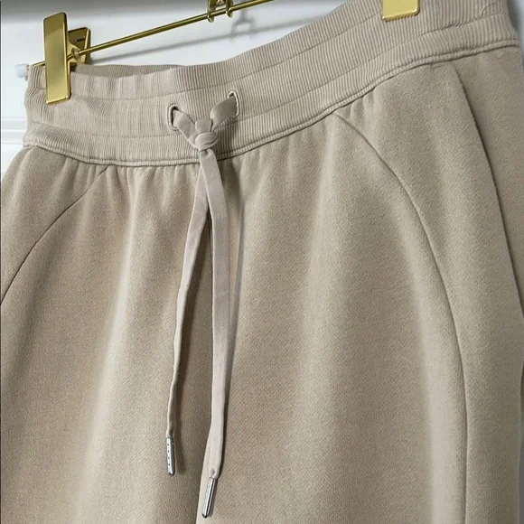 Lululemon Scuba High-Rise Joggers- Trench - Picture 4 of 9